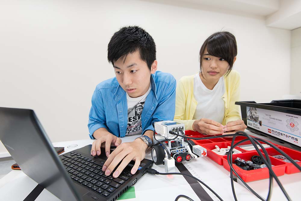 日本工学院八王子専門学校 ITカレッジ :: 進路の広場